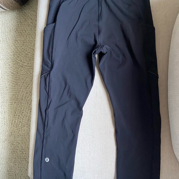 Lululemon workout capris - Picture 2 of 2